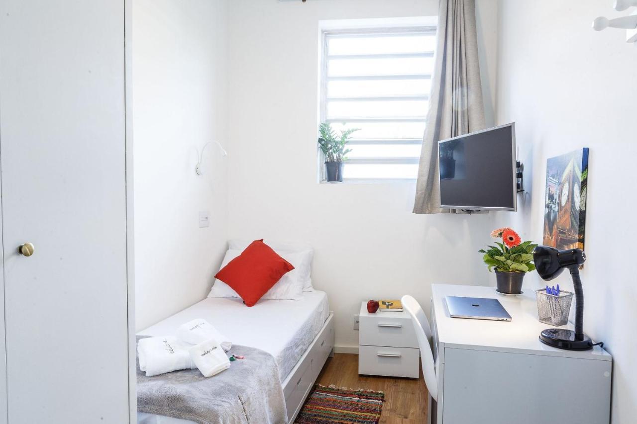 Apartamento Lindo, Com Quintal, Na Praça Pôr Do Sol